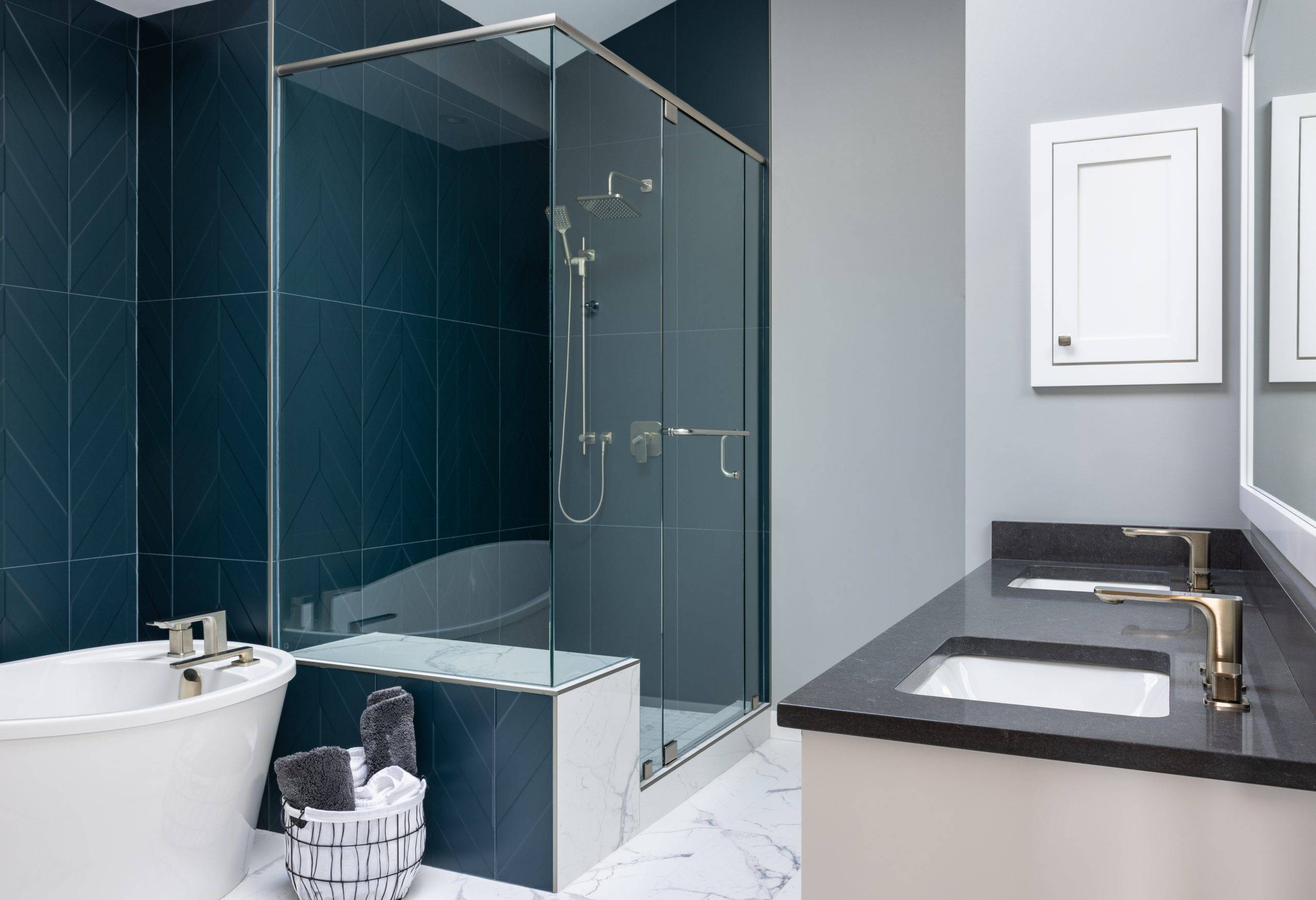 Pinnacle Renovations | Services – Bath & Ensuite Makeovers